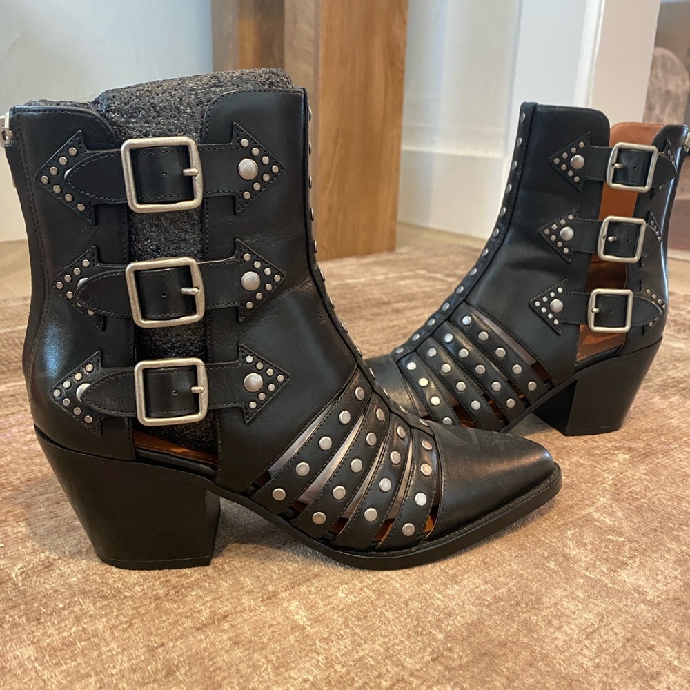 Coach booties used like new